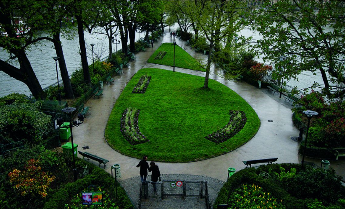 This park. Сквер вер Галан Париж. Маленький парк. Маленькие скверики. Зеленые насаждения Парижа.